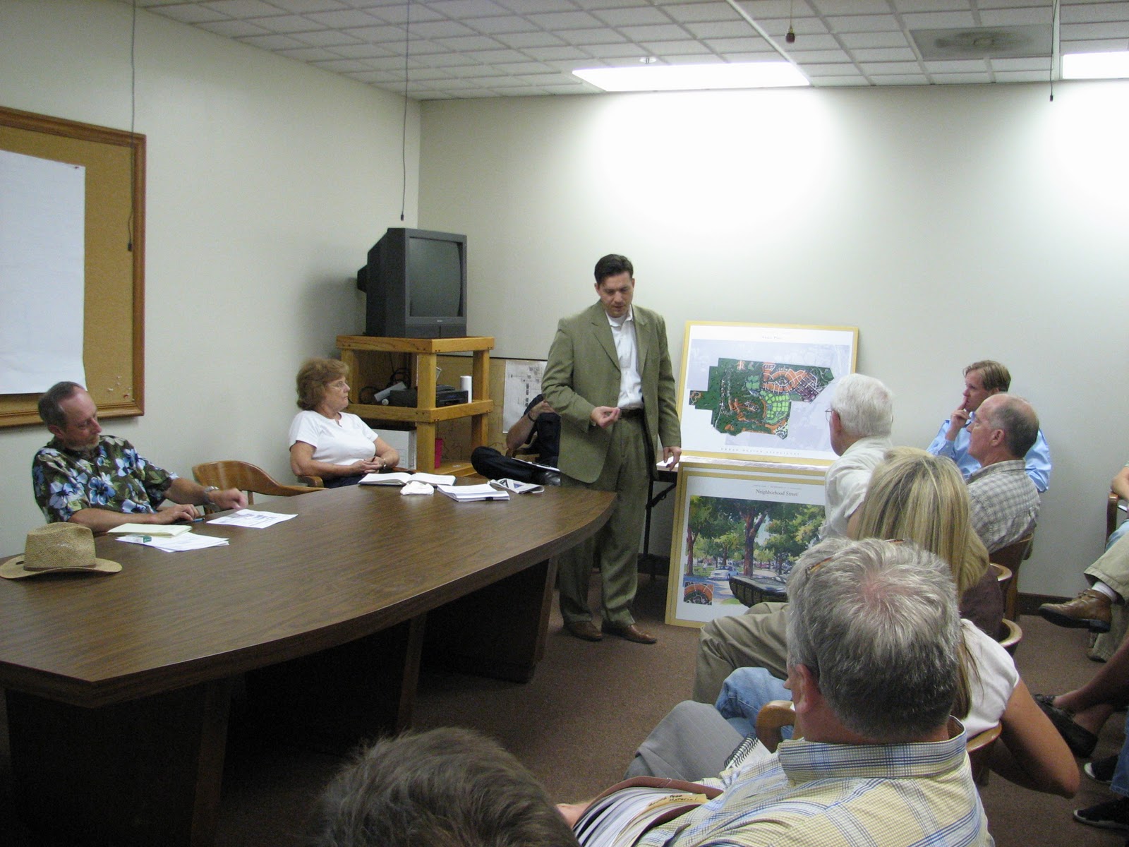 aubunique: John Nock presents South Pass concept plan to Ward 4