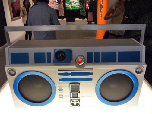 [r2d2ghettoblaster-1.jpg]