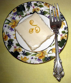 Quick and Easy Meyer Lemon Sheet Cake / www.delightfulrepast.com