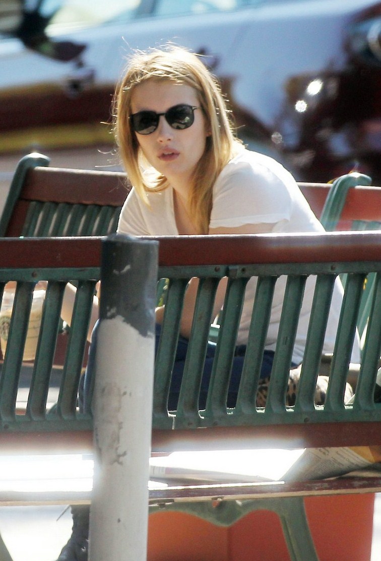 TeenCelebBuzz Emma Roberts Car Wash Cutie