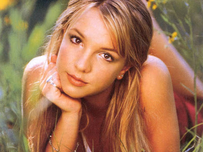 Britney Spears womanizer circus youtube crotch 3 baby newa paris hilton