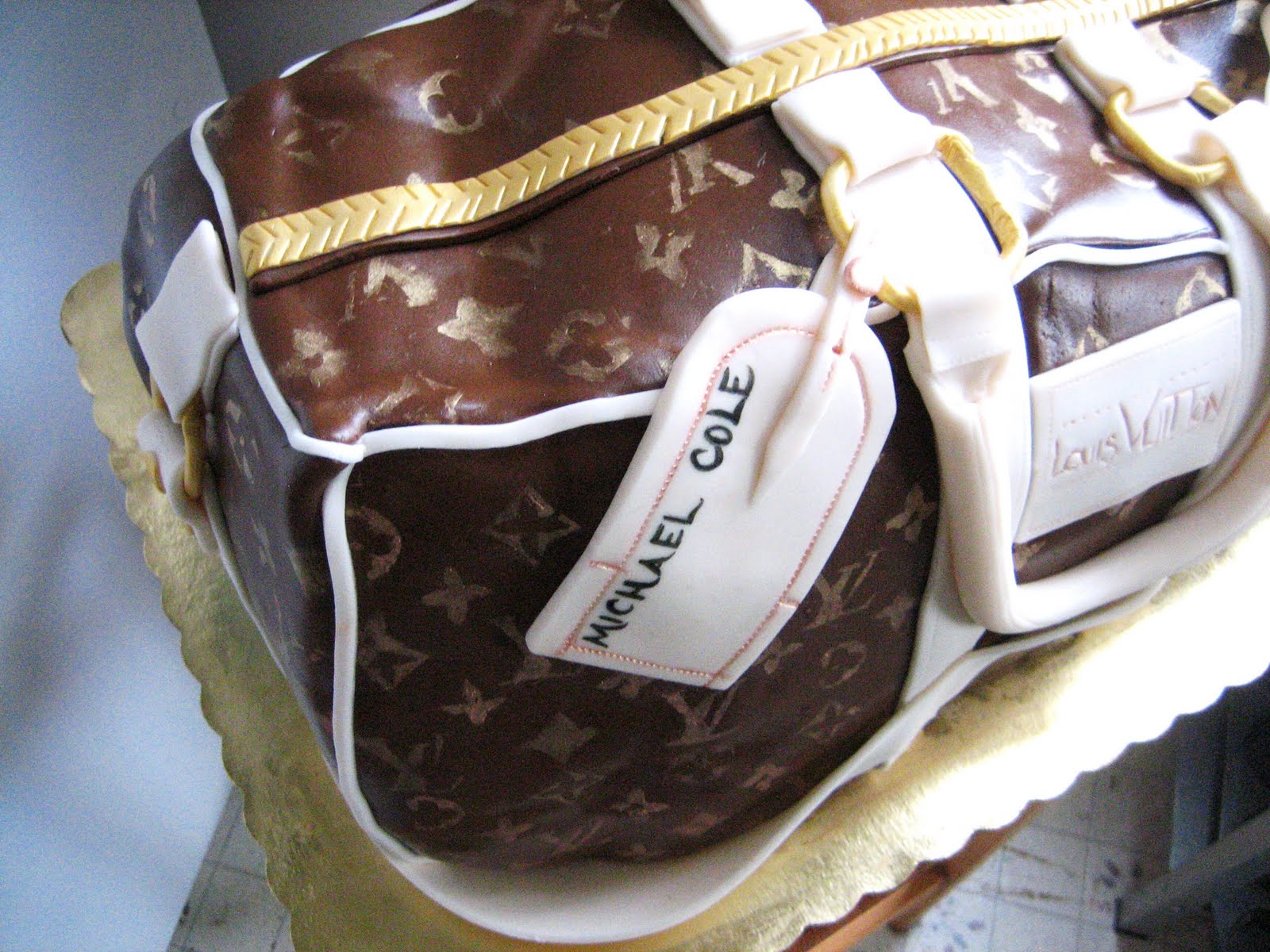 Kakes by Klassic Louis Vuitton duffle bag cake