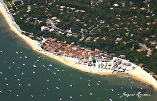 Photo aerienne du port ostréicole de Claouey