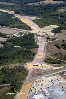 vue aérienne du chantier de l'autoroute A65 Langon Pau