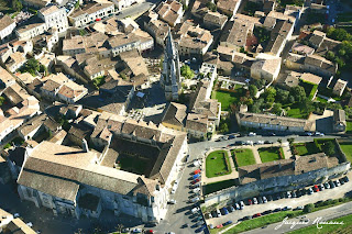 Photo aérienne église monolithe Saint Emilion