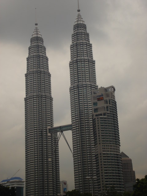 [KL-Petronas-Tower.jpg]