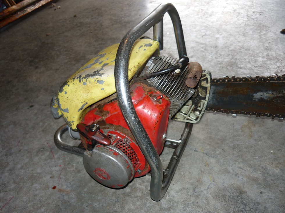 VINTAGE CHAINSAW COLLECTION TITAN 30