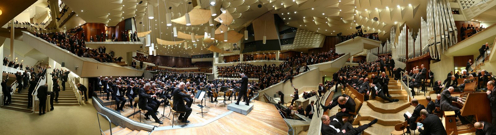 [philharmoniegross_01.jpg]