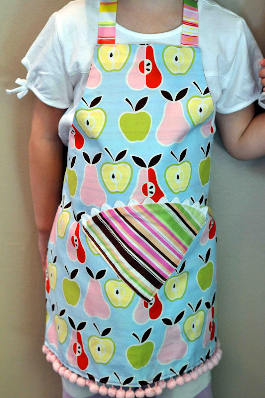 Aesthetic Nest: Sewing: Girlie Aprons for My Nieces, and their Mom, for ...