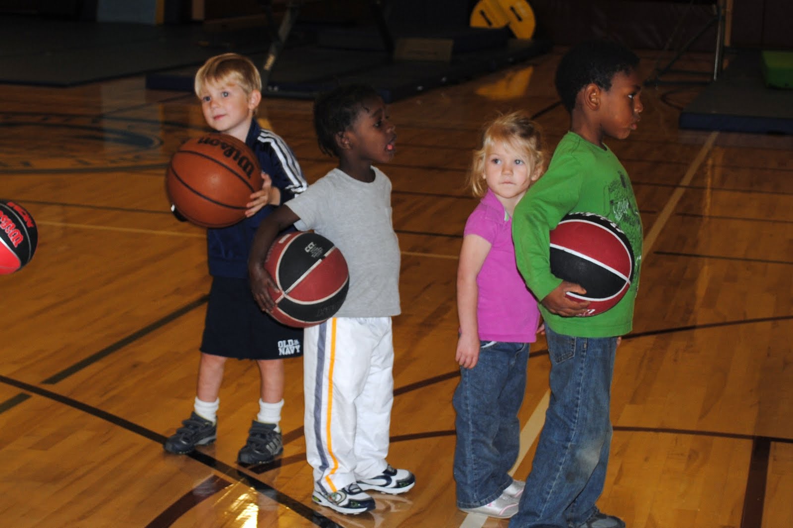 [basketball+kids.JPG]