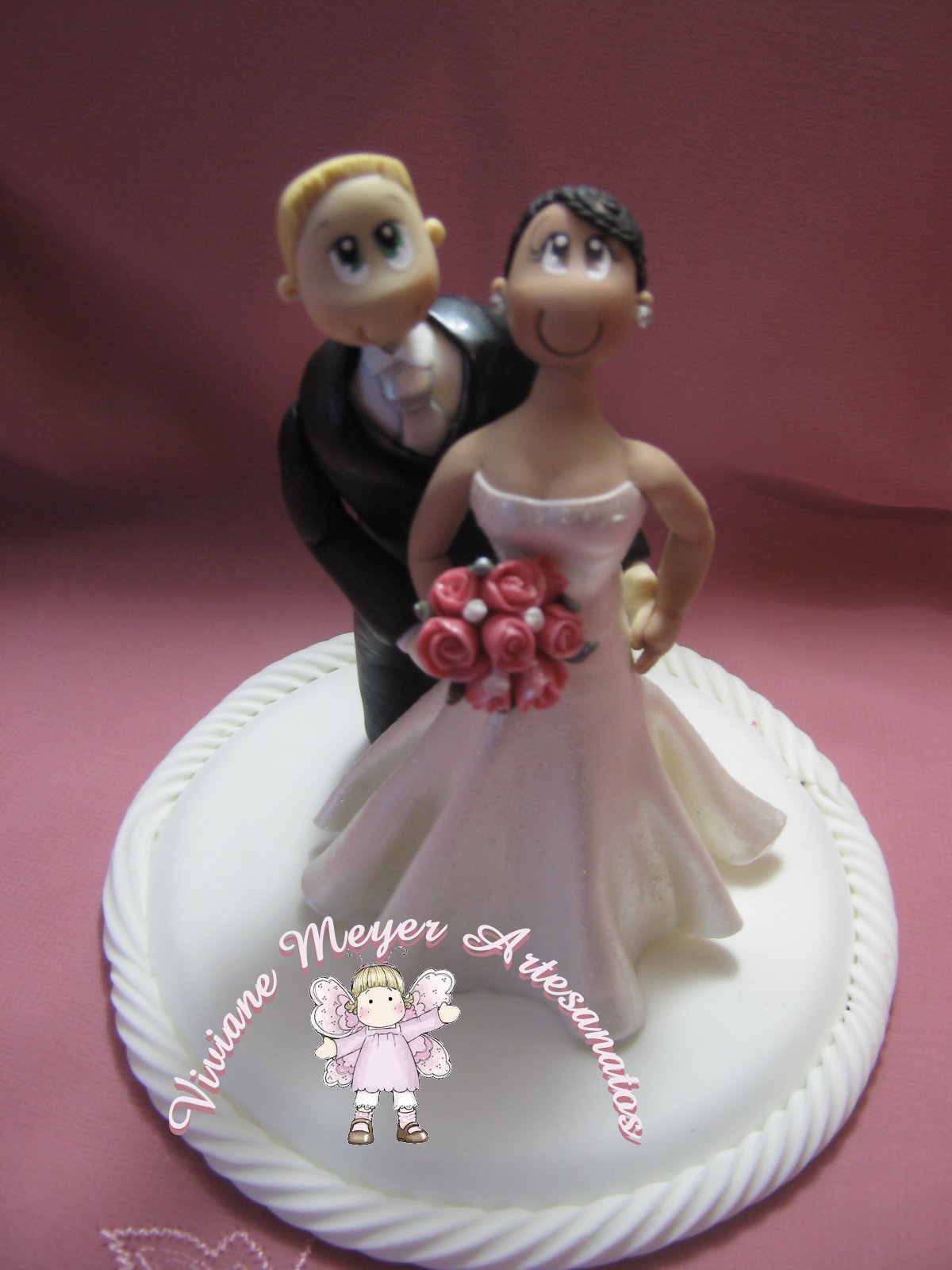 Ateliê Viviane Meyer: Topo de bolo de casamento noiva segurando palitó
