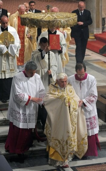 [procession.jpg]