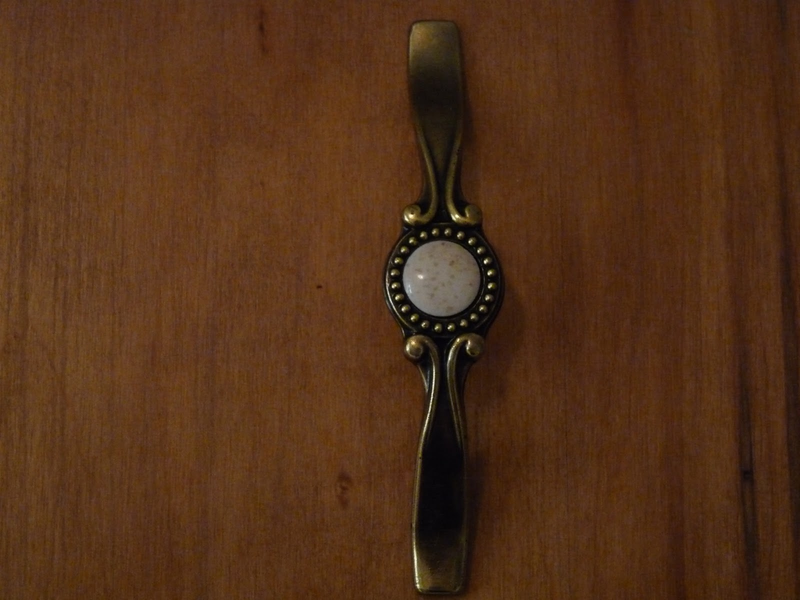 Diy Re Varnished Cabinet Fronts How To Restore Kitchen Cabinetry