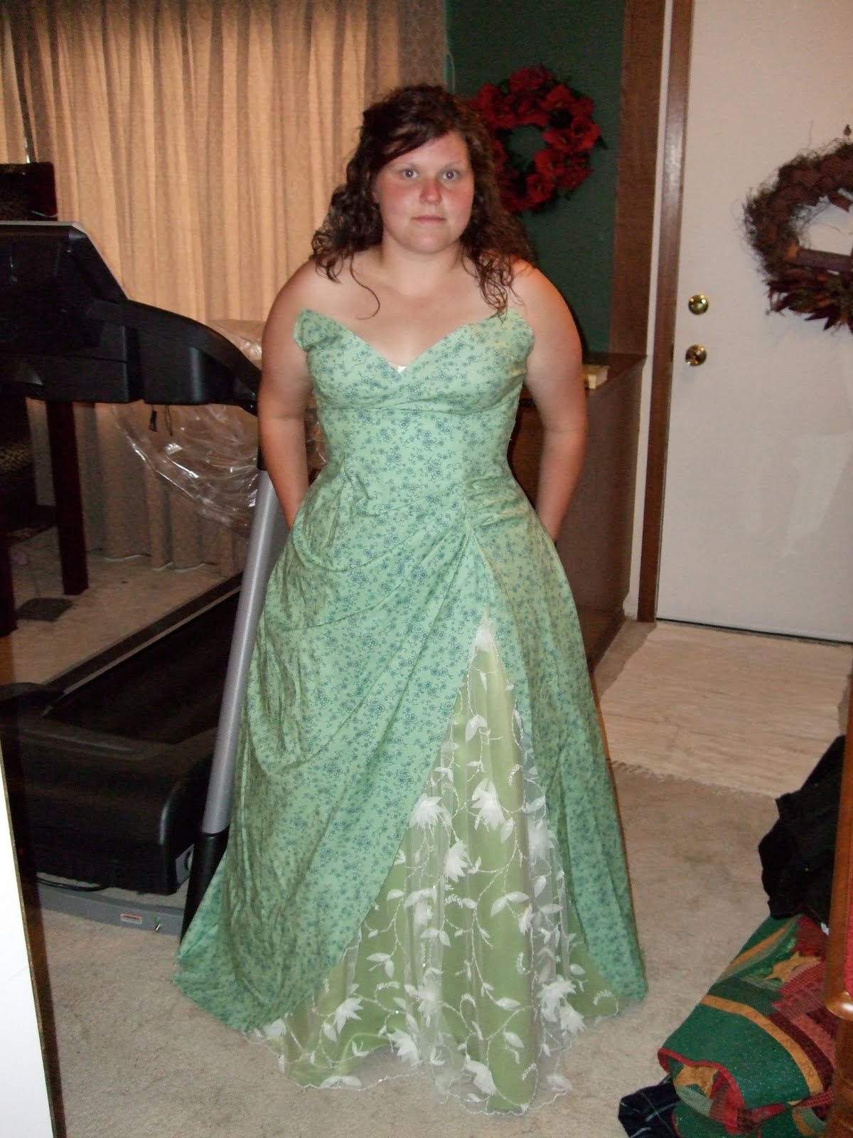 The Funky Seamstress: Lindsey’s Wedding Dress – Fitting – July 6, 2010