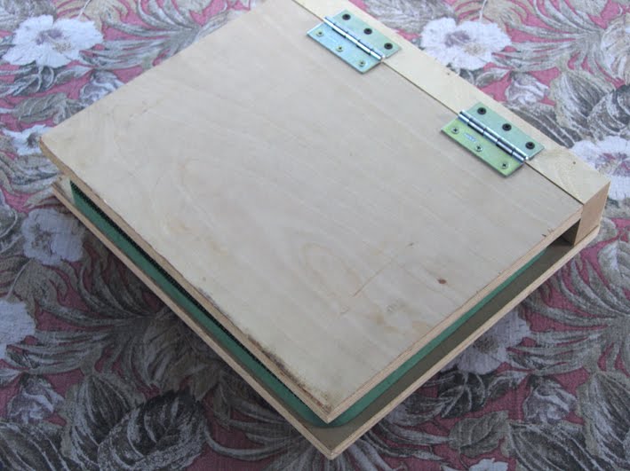 The Knife Edge One Man, So Many Knives© Will Kydex be illegal in New