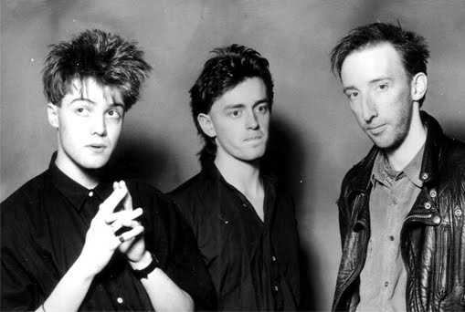 [A-327320-1223833510.jpg]