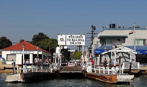 [View+of+Balboa+beach3.jpg]