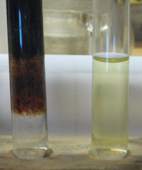 Mnso4 naoh реакция. Mncl2 цвет осадка. Mncl2 цвет раствора. Mno2 осадок. Mncl2 раствор.