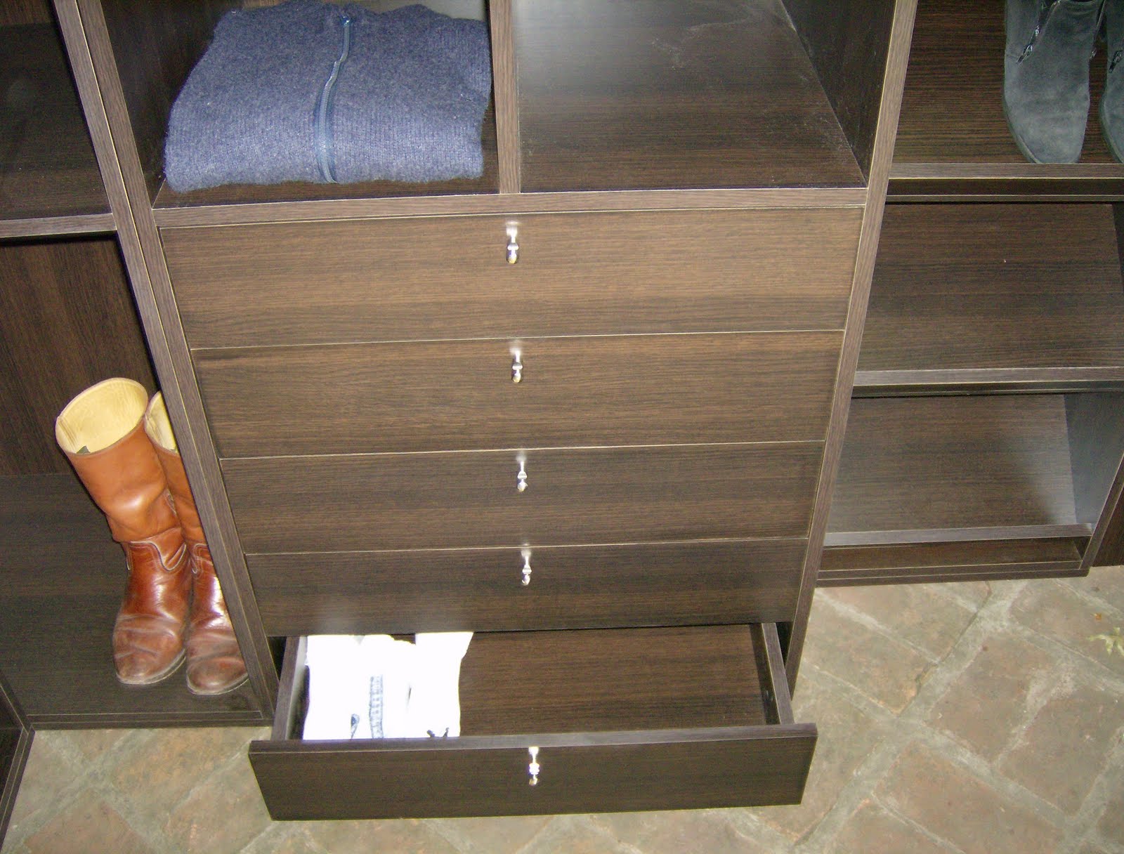 Cluber Carpinteria: Vestidor de Melamina color Wengue