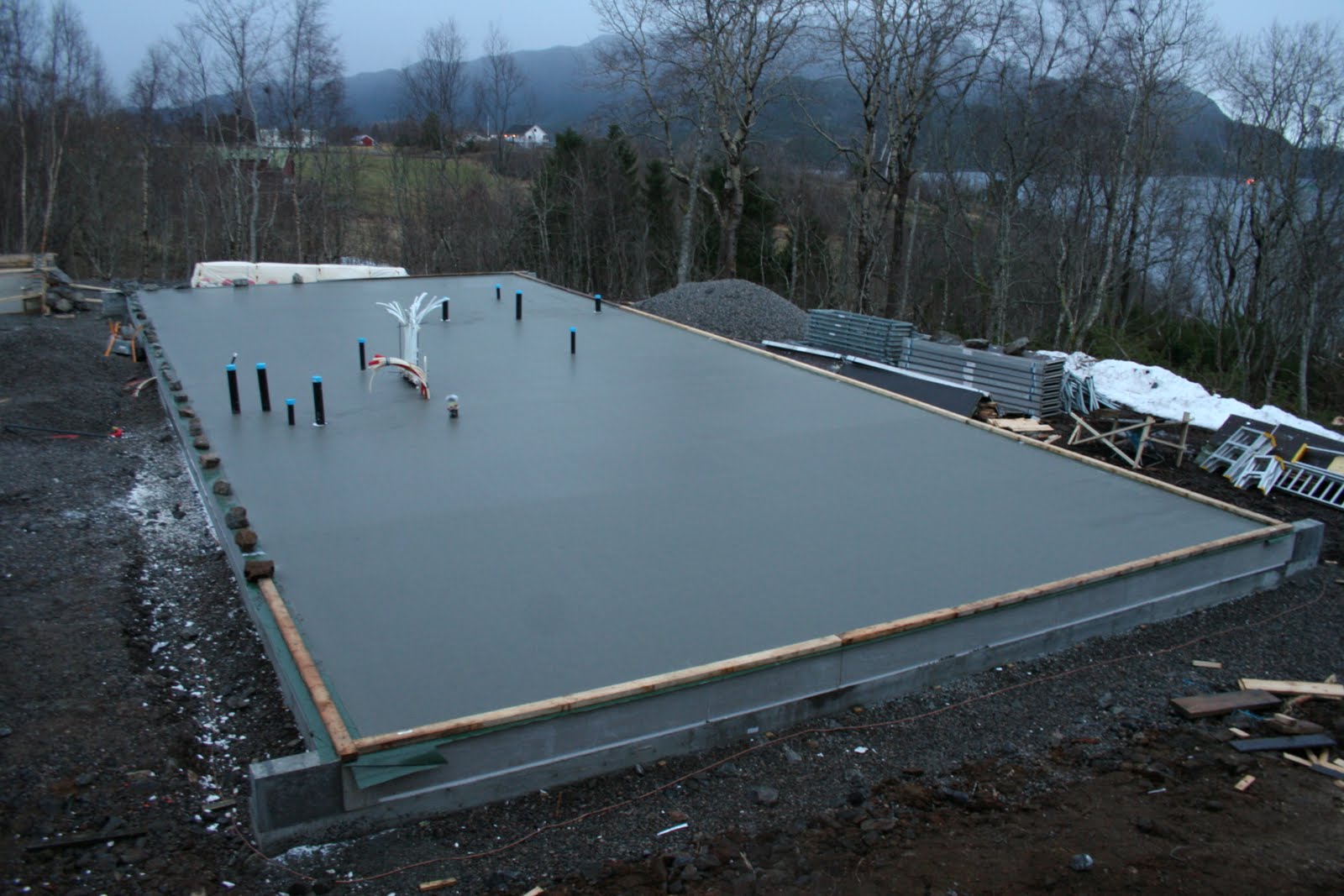 Building a home: Støpt plate!