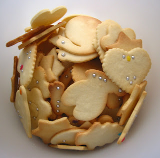 BEFORE & AFTER ICING THE COOKIES...