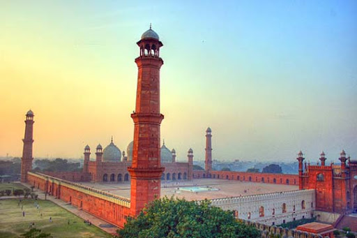 Badshahi Masjid The Beauty of Pakistan: 70 Amazing Photographs