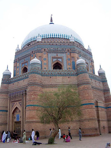 Shrine+of+Sheikh+Rukn Alam,+Multan,+Pakistan The Beauty of Pakistan: 70 Amazing Photographs