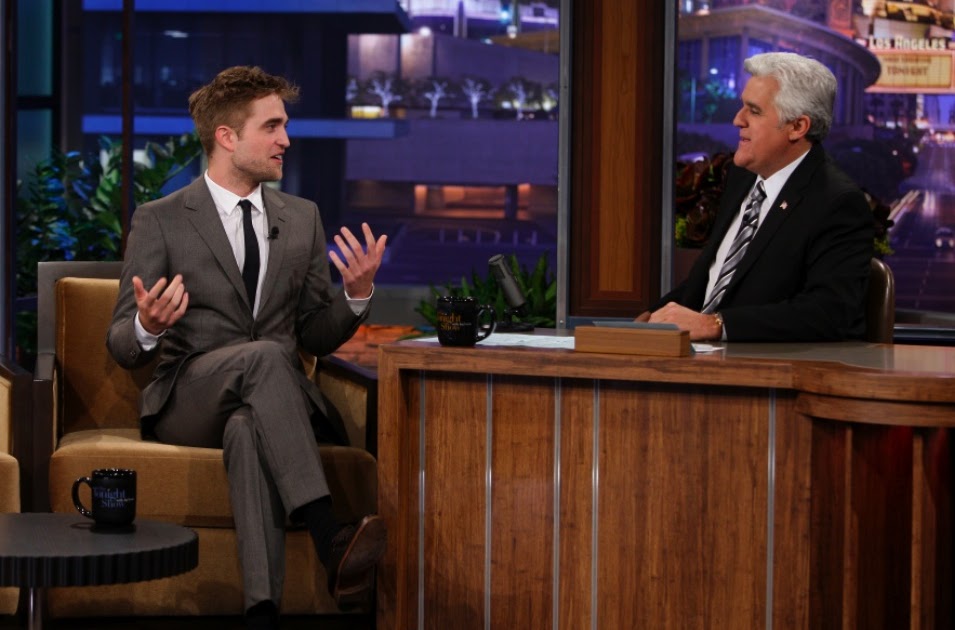 Мэттью макконахи в шоу джимми фэллона. Hot news talk show sing 2 linda le bon. Tv show host. Nbc джимми фэллон. Радиохед выставка.