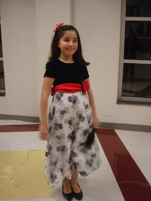 Maria Paz, su primer baile con acompañante