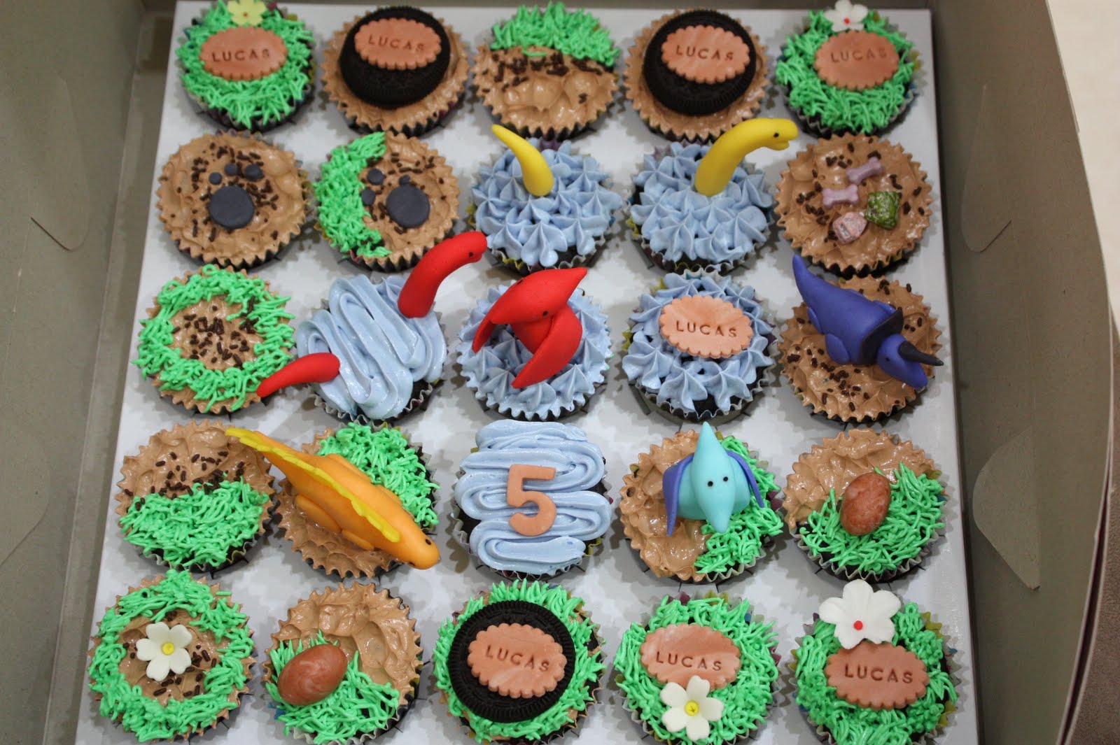 Sheny's Homemade Treats Dinosaurs Theme Cupcakes