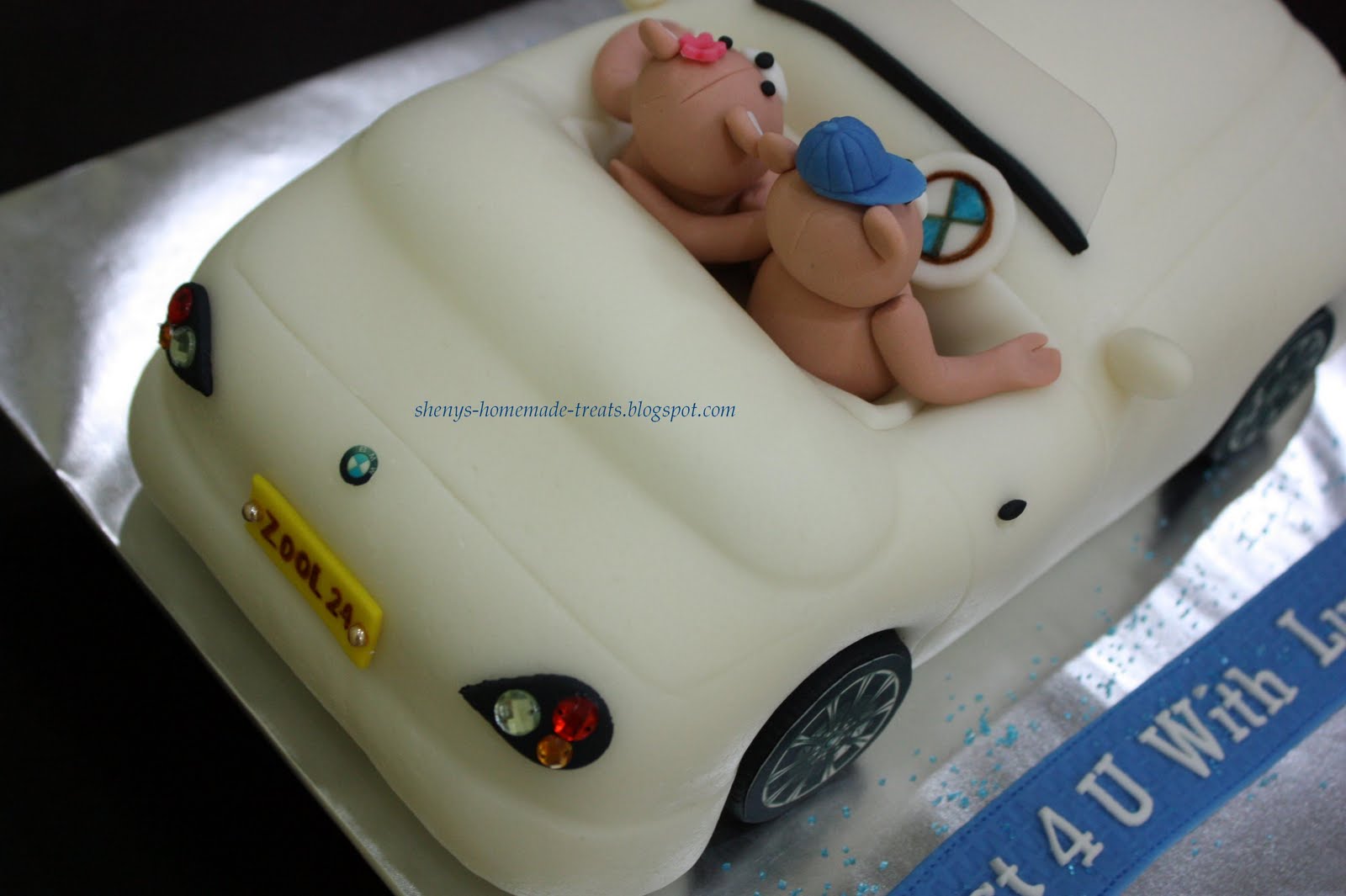 Sheny's Homemade Treats: BMW Convertible Car Cake