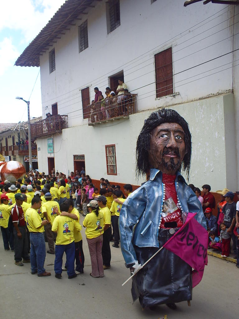 Fotos del desfile de Comparsas en el corso 2008 de Cajabamba