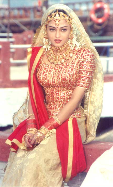 Wallpaper World: Beautiful Bollywood Actresses In Bridal Dress