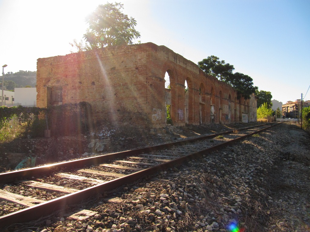 l'oblit de l'espai: ESTACIÓN DE TREN