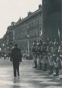 [1981_-_francois_mitterrand_au_pantheon.jpg]