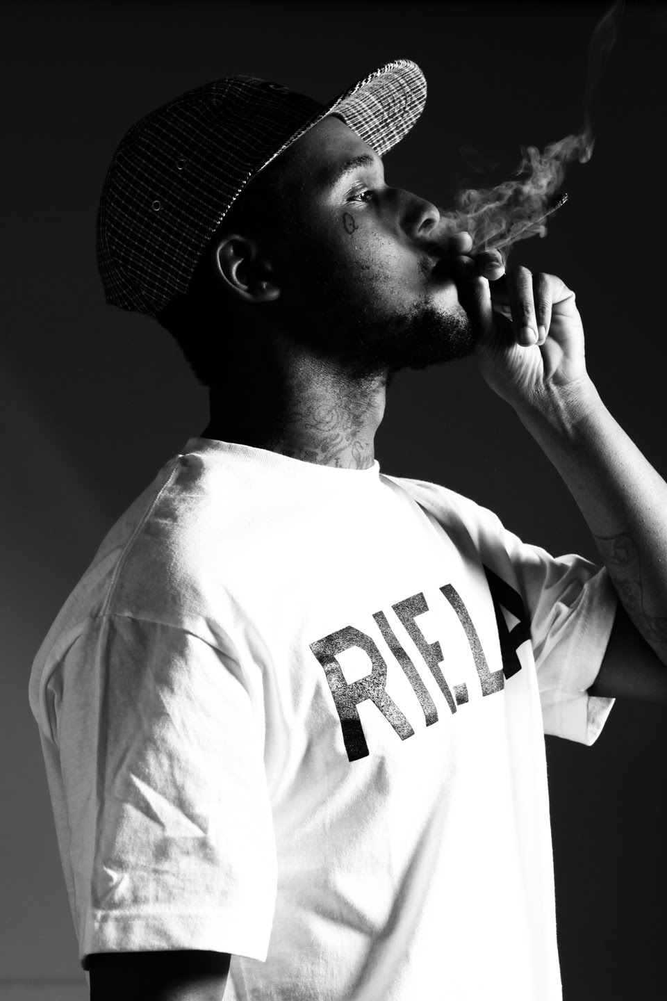 Милс играет в скул бой. Schoolboy q. Миллс кел и женя. Милс кел и велл. Амонг ас милс и вэлл.