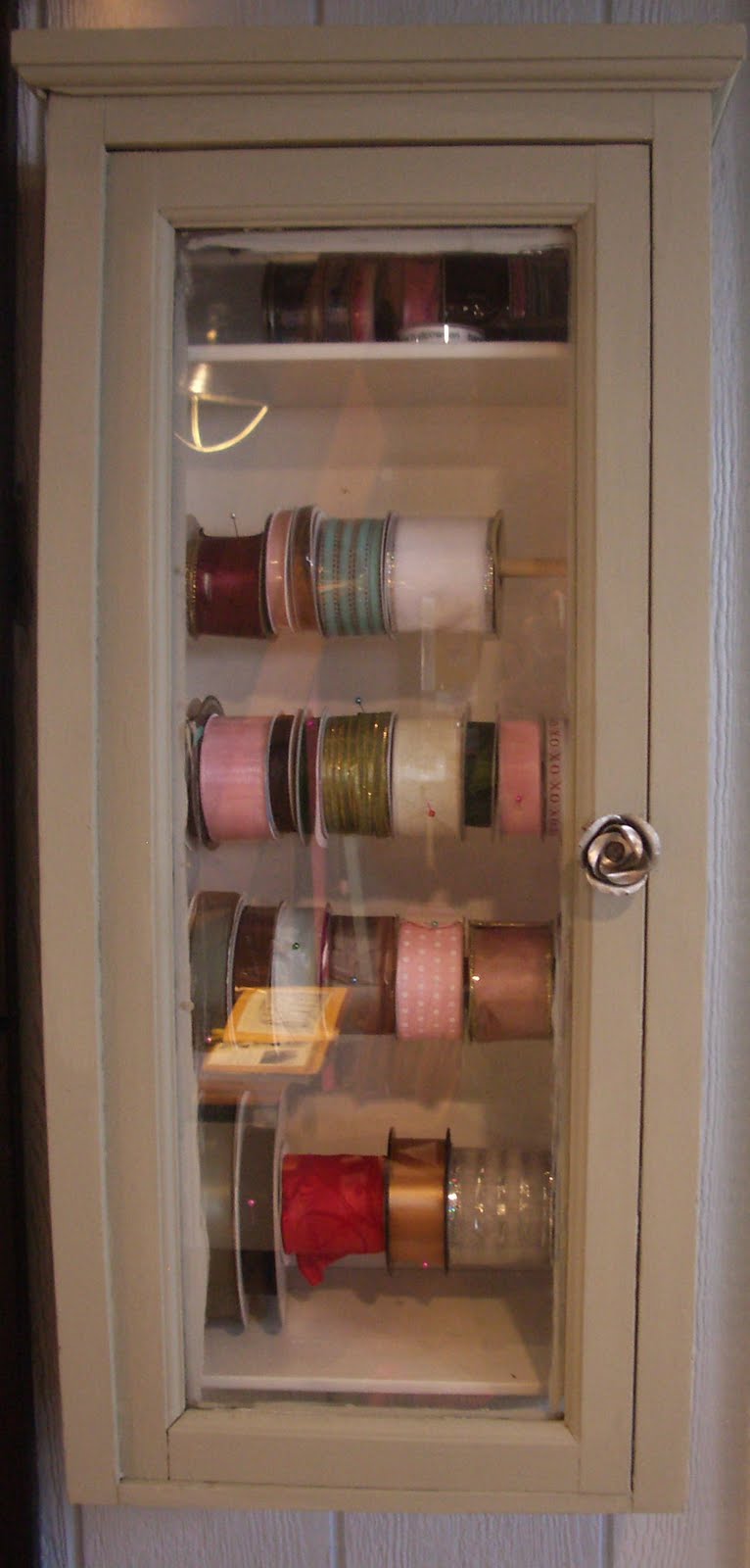 [vintage+ribbon+cupboard+april+2009.jpg]