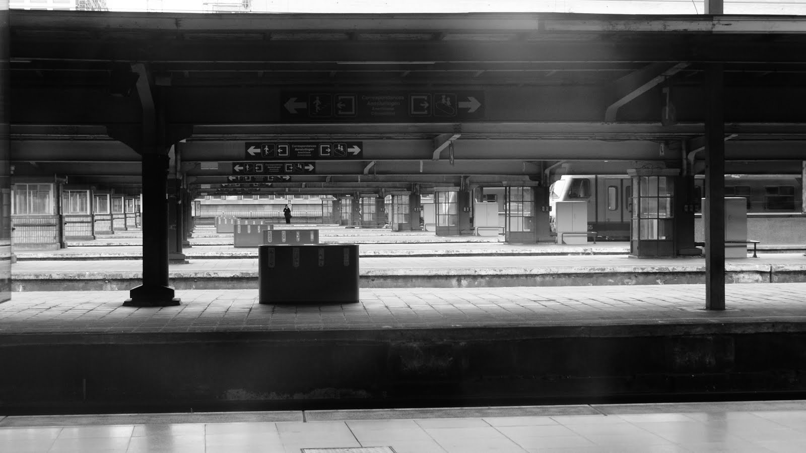 Travelling Like The Light Gare