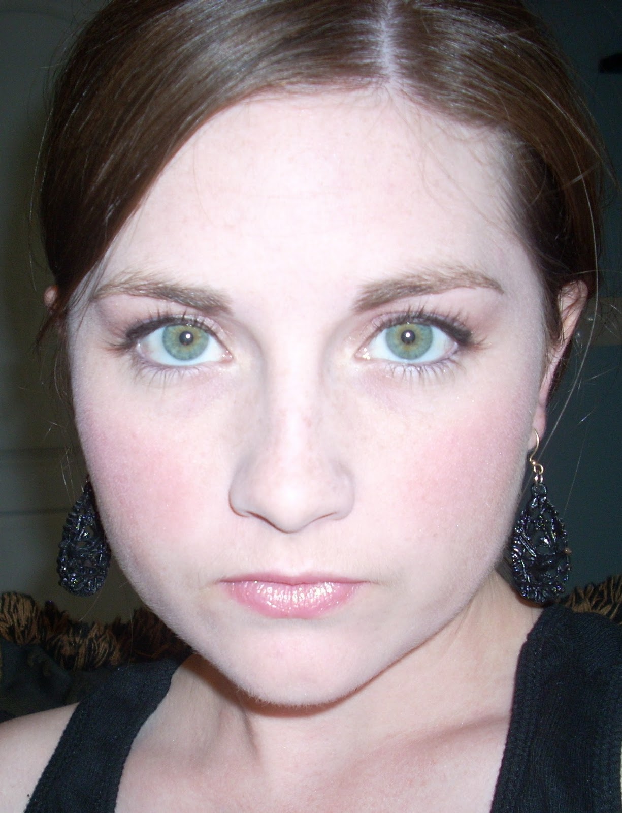 beauty-and-fashion-little-black-dress-makeup