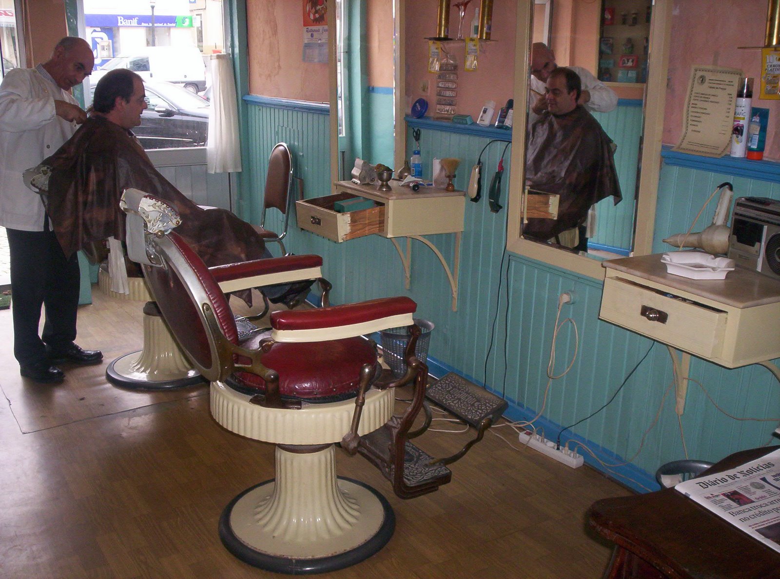 [4)...JOÃO+OLIVEIRA+continuou+negócio....jpg]