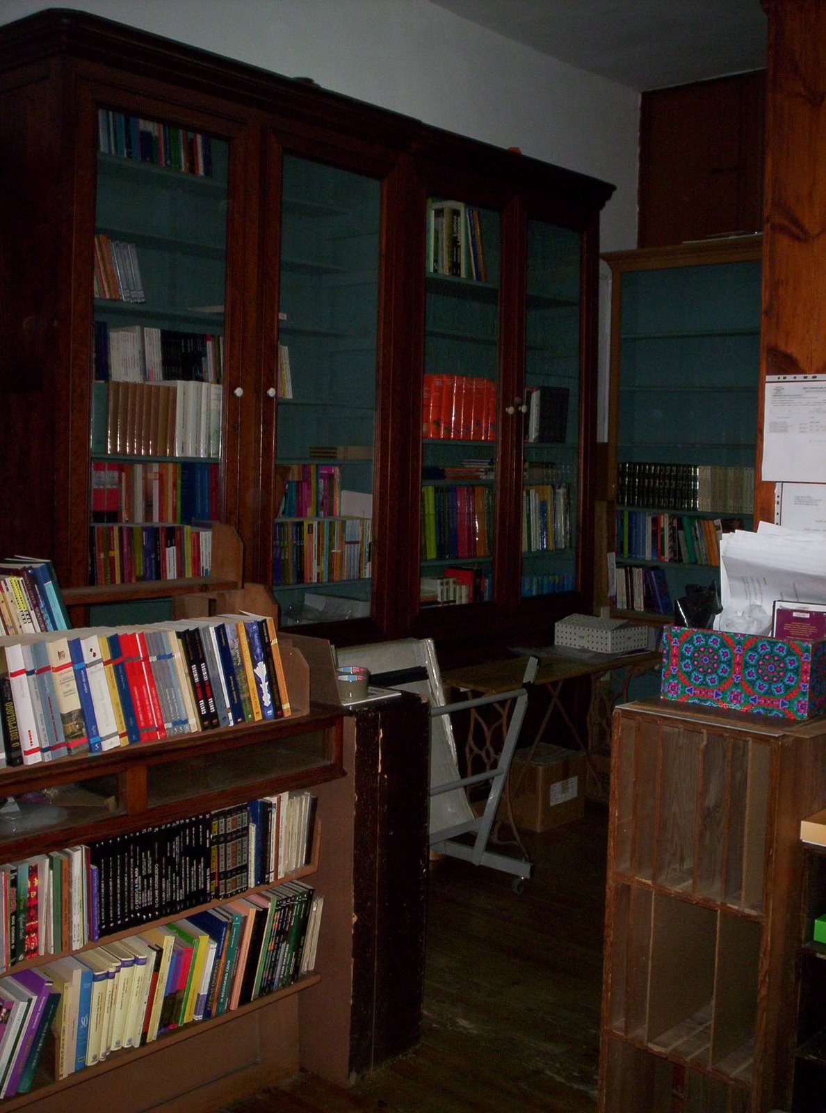 [7)...irmão+faleceu+em+1968.Helena+assume+gerência..jpg]