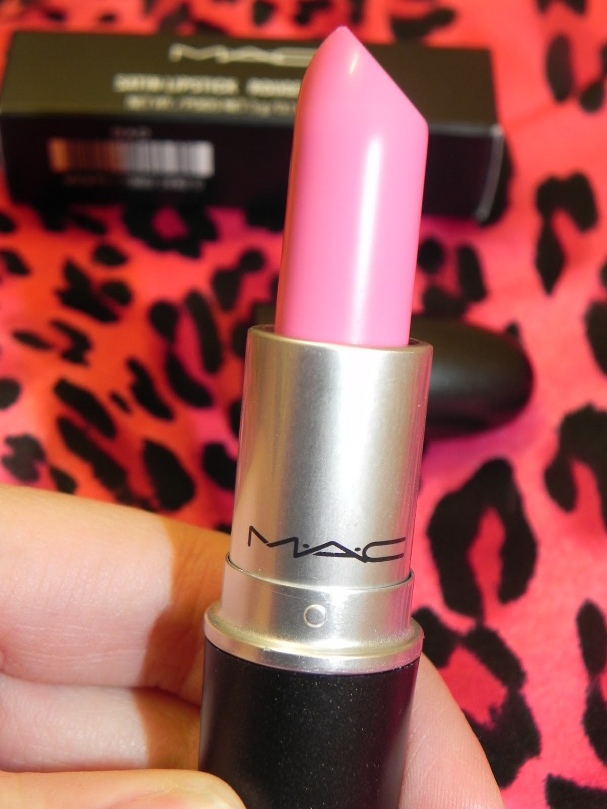 Kouture Kisses: Nicki Minaj Pink 4 Friday Lipstick Review