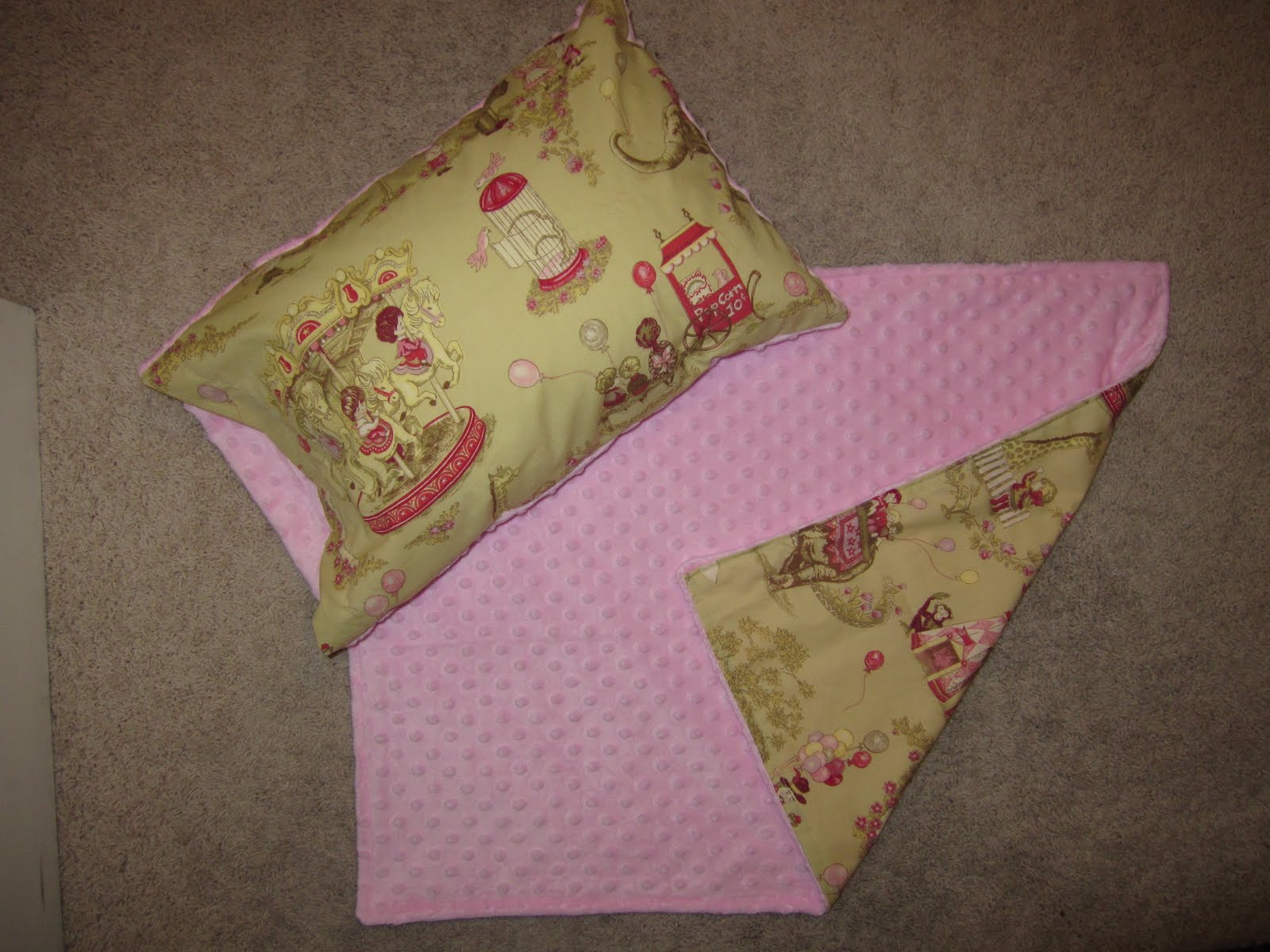 Simply Paige Boutique New blanket & pillow