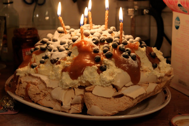 christmas pavlova