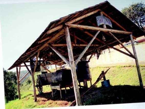 PEDAÇO DE MEU CHÃO-RETALHO DA HISTÓRIA