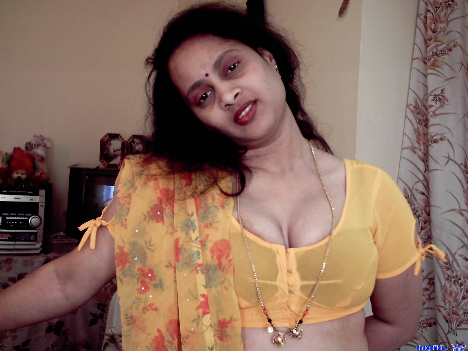Hot Hot Aunty In Honeymoon U Will Never See Latest Tamil