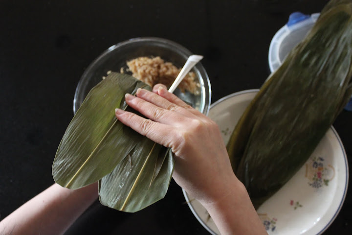 Viv's Yummy Journey: Sticky Rice in Bamboo Leaf