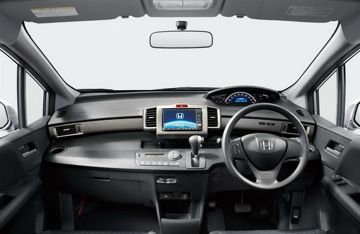 Honda freed spike размеры