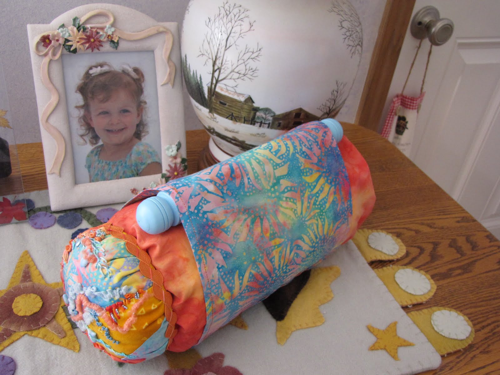 CJ STITCHING AND BLOOMS TUTORIAL ON CREATING A NEELDE LACE PILLOW