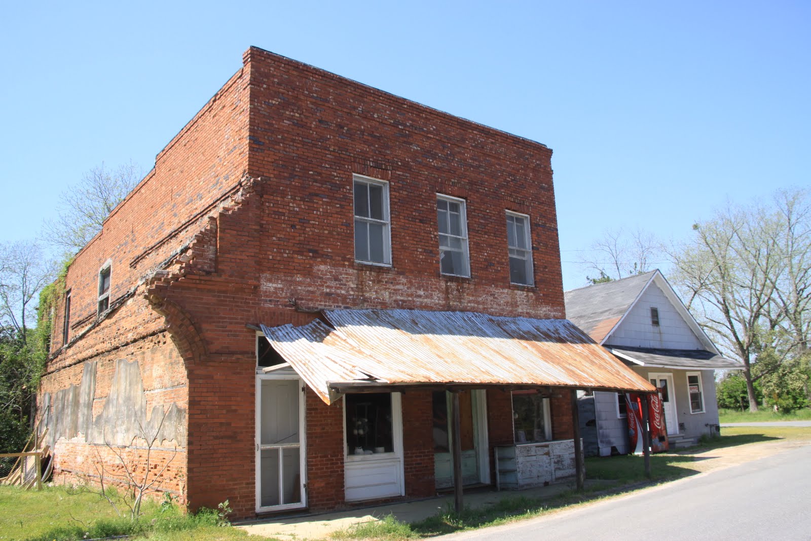 Dirt Roads, Country Churches and Small Towns PLAINFIELD,